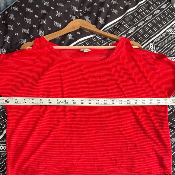 Guess Vibrant Red Striped Cold Shoulder Top - Picture 5 of 6